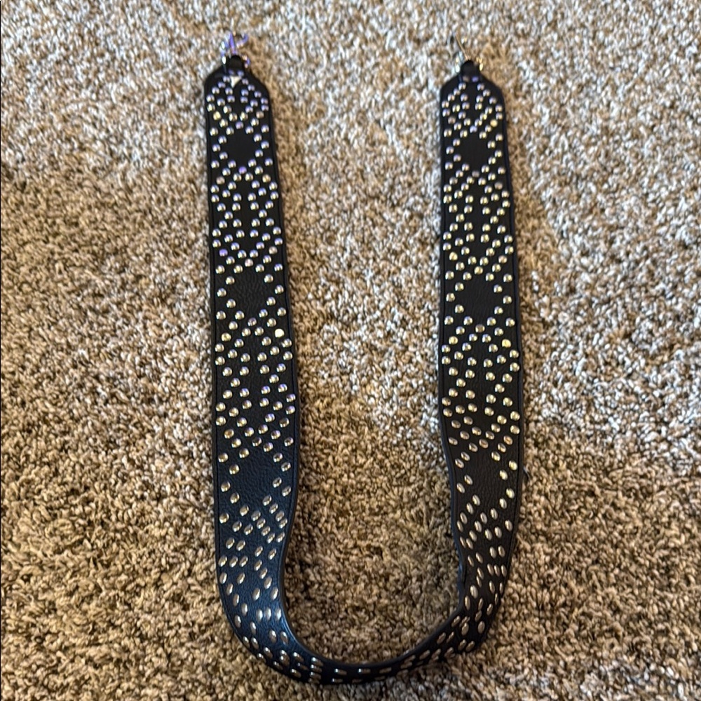 Stylish Black and Silver Women's Accessory